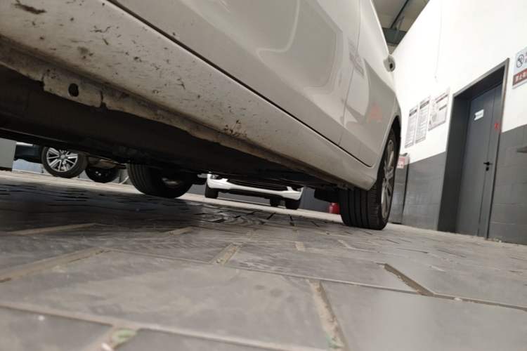 Used Peugeot 408 2016 1.6T Automatic Luxury Edition Left Side Sill