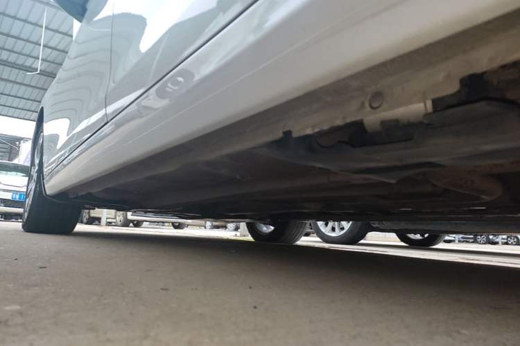 Used Peugeot 408 2016 1.6T Automatic Luxury Edition Left Side Sill