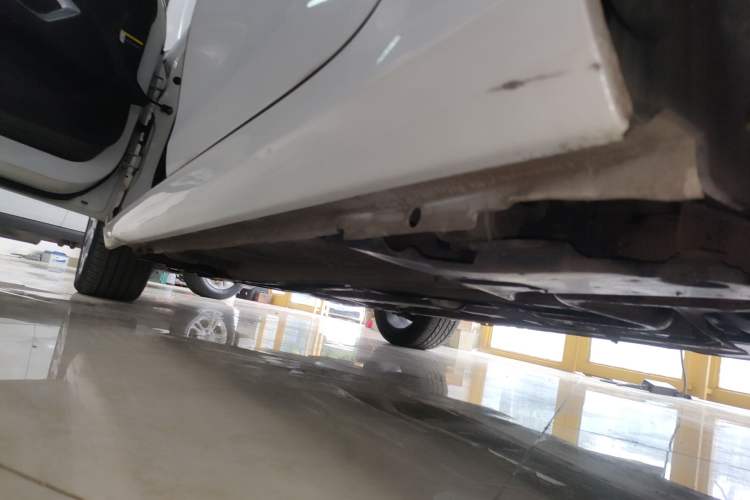 Used Peugeot 408 2016 1.6T Automatic Luxury Edition Left Side Sill