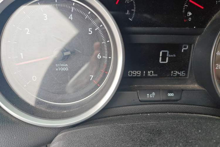 Used Peugeot 408 2016 1.6T Automatic Luxury Edition Odometer Close Up
