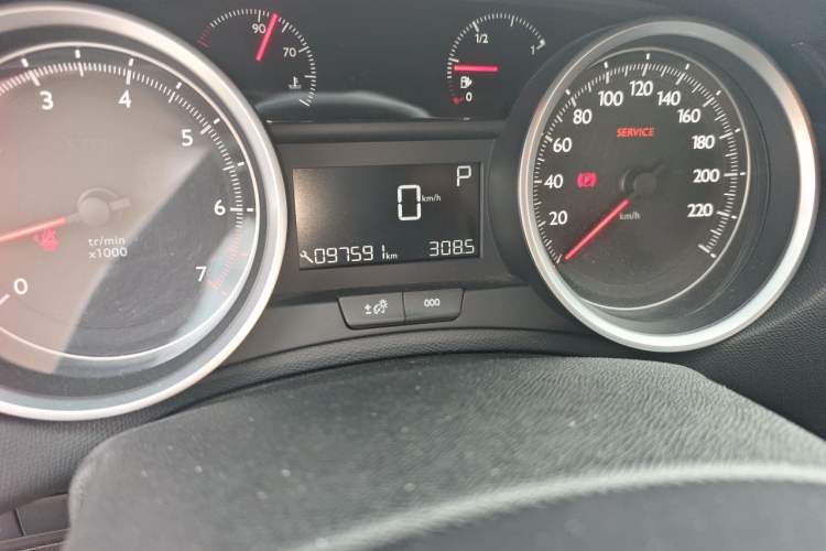 Used Peugeot 408 2016 1.6T Automatic Luxury Edition Odometer Close Up