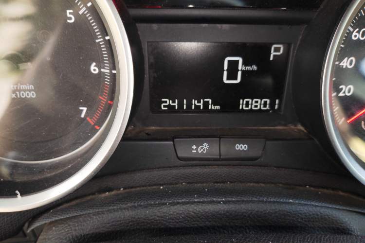 Used Peugeot 408 2016 1.6T Automatic Luxury Edition Odometer Close Up