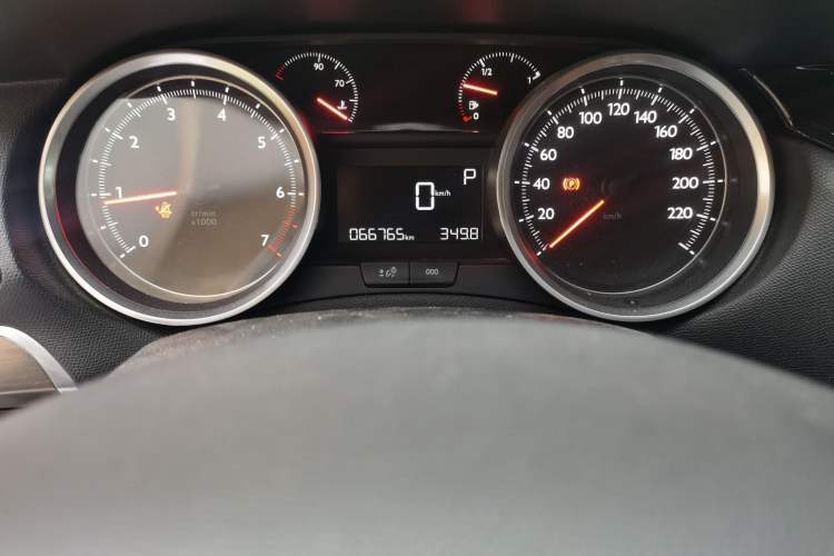 Used Peugeot 408 2016 1.6T Automatic Luxury Edition Odometer Close Up