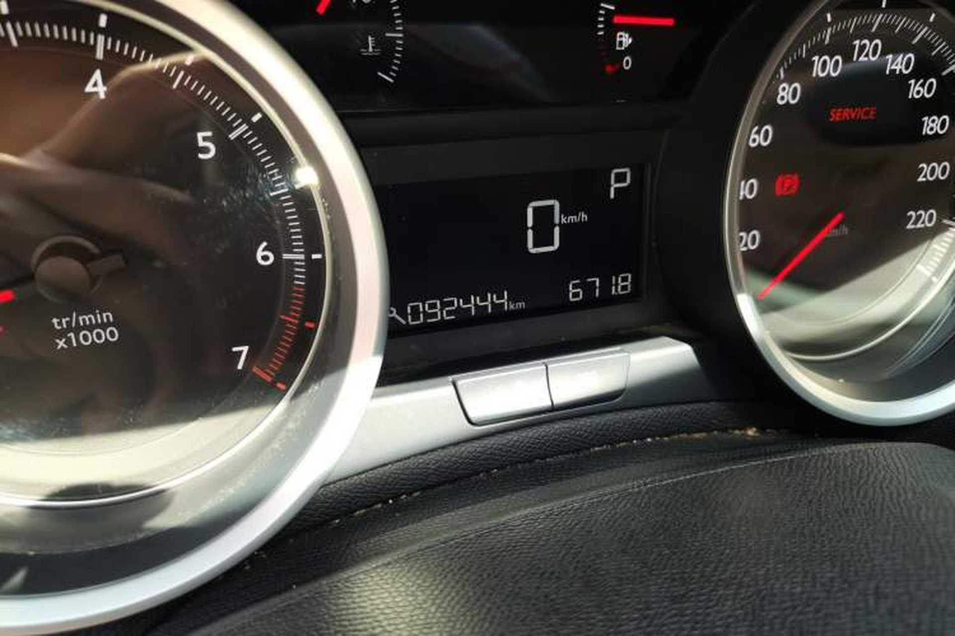 Used Peugeot 408 2016 1.6T Automatic Luxury Edition Odometer Close Up
