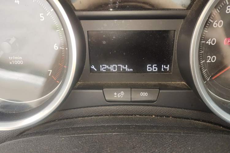 Used Peugeot 408 2016 1.6T Automatic Luxury Edition Odometer Close Up