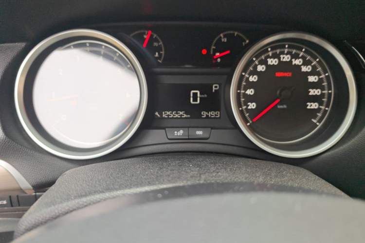 Used Peugeot 408 2016 1.6T Automatic Luxury Edition Odometer Close Up