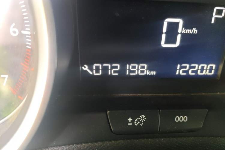 Used Peugeot 408 2016 1.6T Automatic Luxury Edition Odometer Close Up
