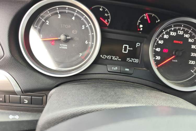 Used Peugeot 408 2016 1.6T Automatic Luxury Edition Odometer Close Up
