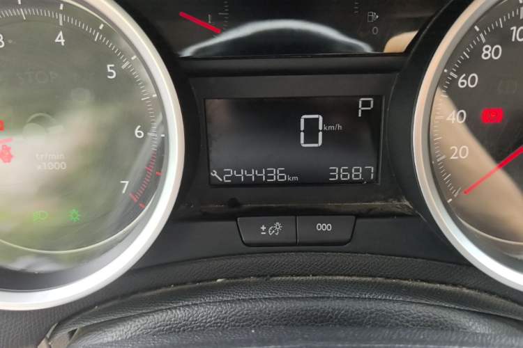 Used Peugeot 408 2016 1.6T Automatic Luxury Edition Odometer Close Up
