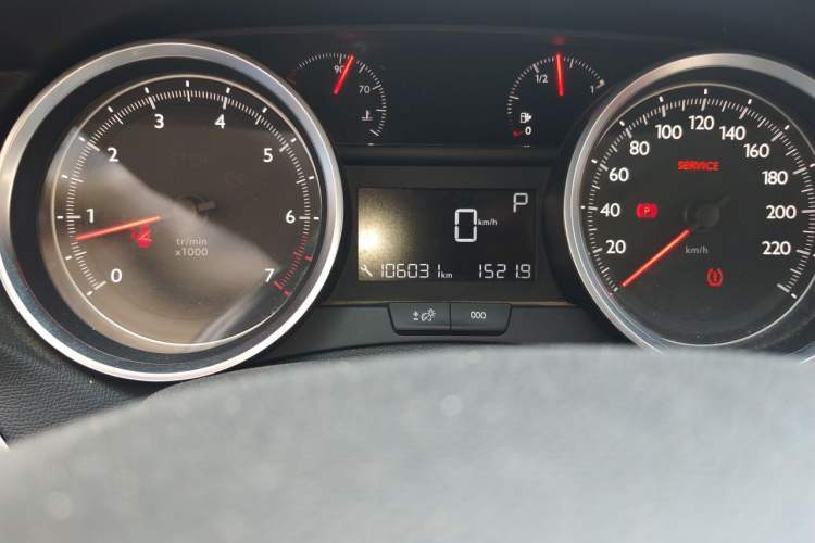 Used Peugeot 408 2016 1.6T Automatic Luxury Edition Odometer Close Up