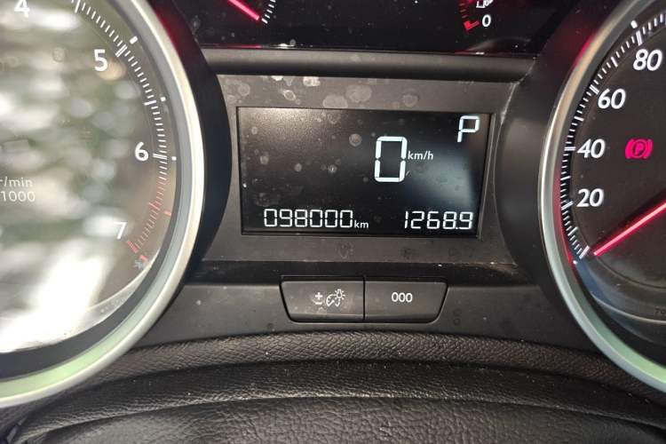 Used Peugeot 408 2016 1.6T Automatic Luxury Edition Odometer Close Up