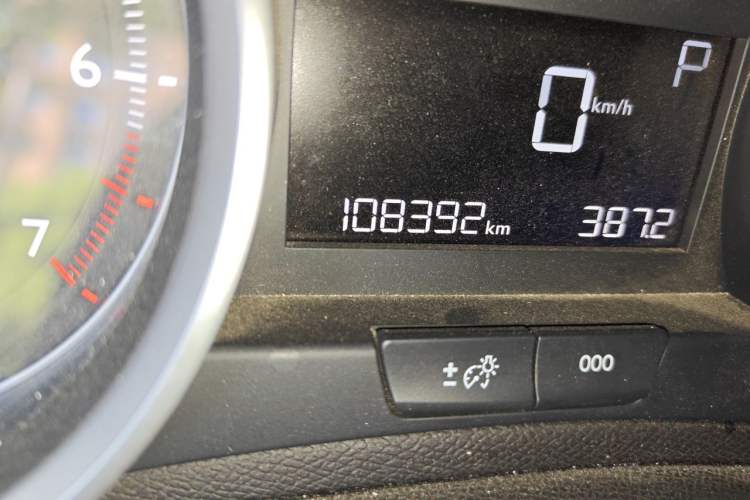 Used Peugeot 408 2016 1.6T Automatic Luxury Edition Odometer Close Up