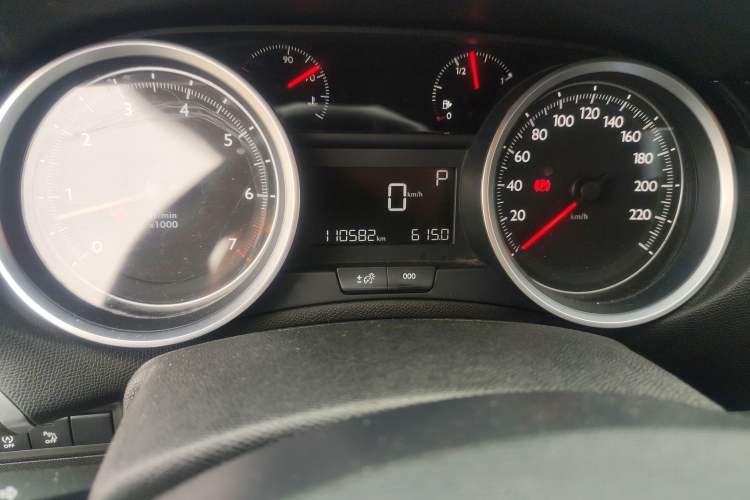 Used Peugeot 408 2016 1.6T Automatic Luxury Edition Odometer Close Up