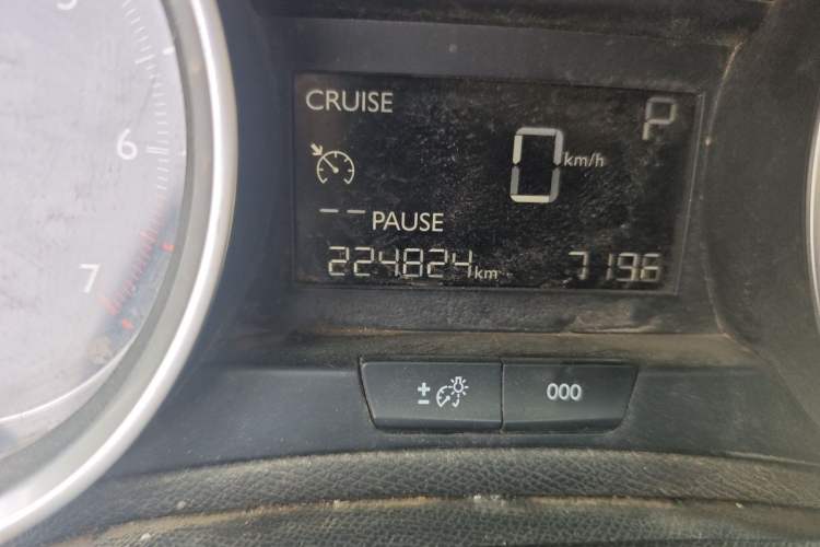 Used Peugeot 408 2016 1.6T Automatic Luxury Edition Odometer Close Up