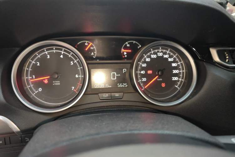 Used Peugeot 408 2016 1.6T Automatic Luxury Edition Odometer Close Up