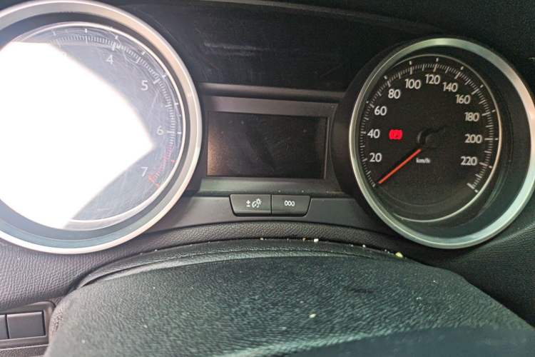 Used Peugeot 408 2016 1.6T Automatic Luxury Edition Odometer Close Up