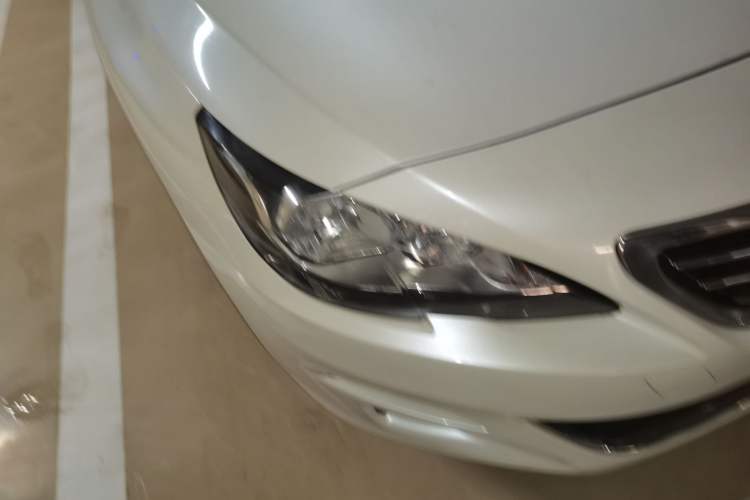 Used Peugeot 408 2016 1.6T Automatic Luxury Edition Right Front Headlight