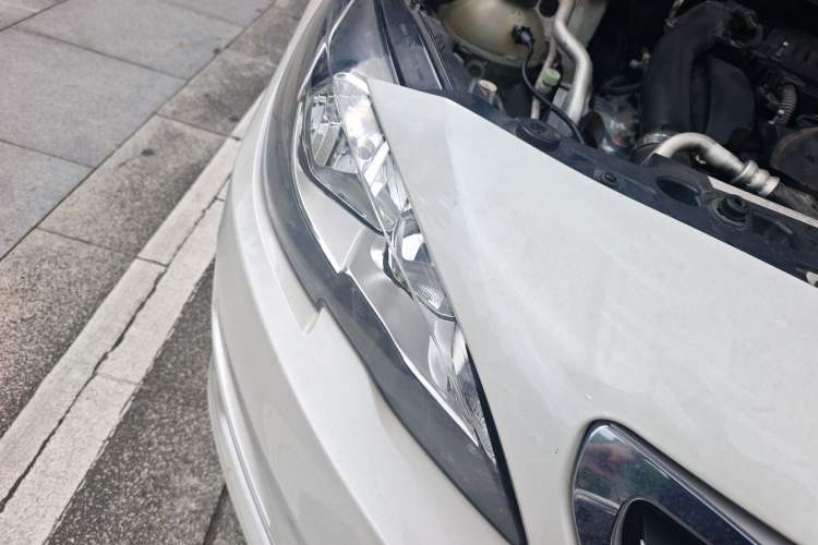 Used Peugeot 408 2016 1.6T Automatic Luxury Edition Right Front Headlight