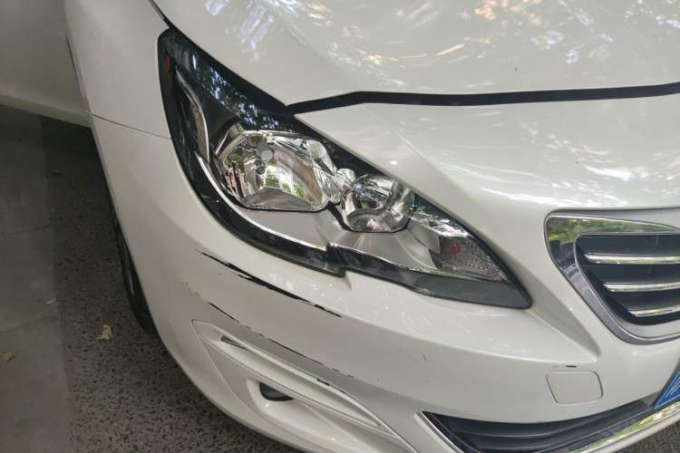 Used Peugeot 408 2016 1.6T Automatic Luxury Edition Right Front Headlight