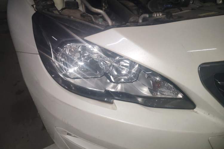 Used Peugeot 408 2016 1.6T Automatic Luxury Edition Right Front Headlight