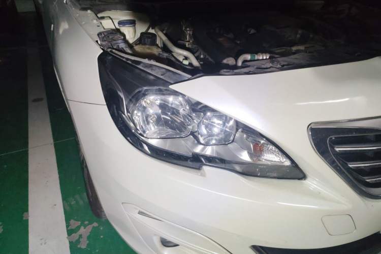 Used Peugeot 408 2016 1.6T Automatic Luxury Edition Right Front Headlight