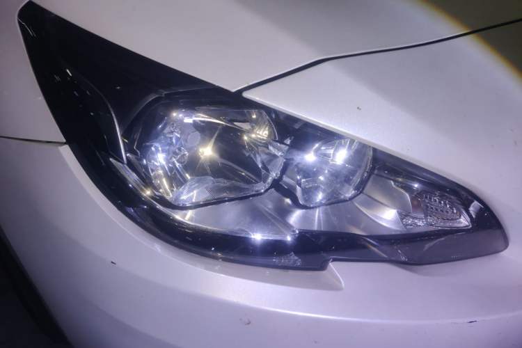Used Peugeot 408 2016 1.6T Automatic Luxury Edition Right Front Headlight