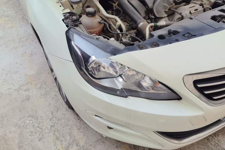 Used Peugeot 408 2016 1.6T Automatic Luxury Edition Right Front Headlight