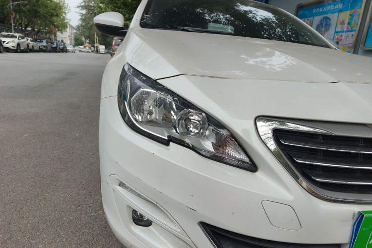 Used Peugeot 408 2016 1.6T Automatic Luxury Edition Right Front Headlight