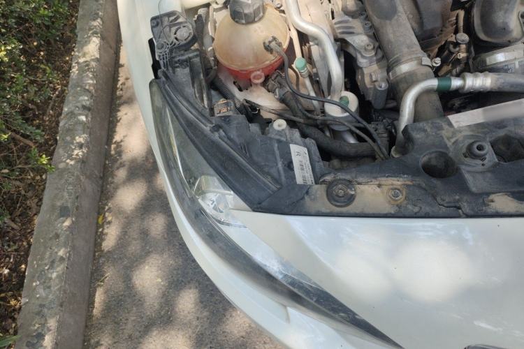Used Peugeot 408 2016 1.6T Automatic Luxury Edition Right Front Headlight