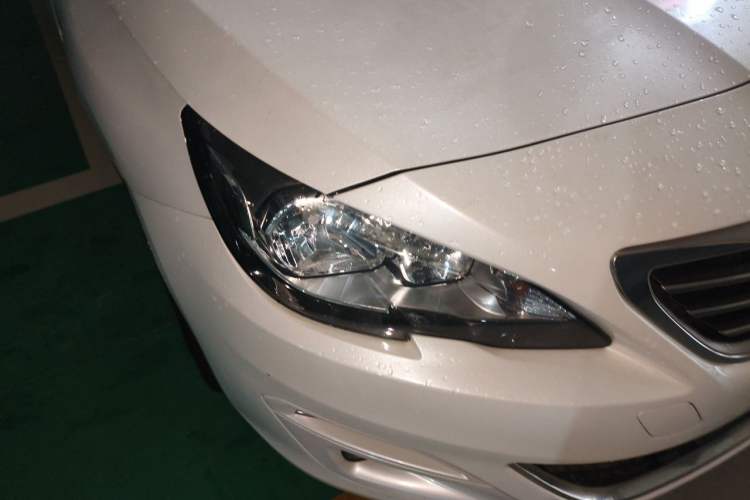Used Peugeot 408 2016 1.6T Automatic Luxury Edition Right Front Headlight