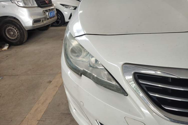 Used Peugeot 408 2016 1.6T Automatic Luxury Edition Right Front Headlight
