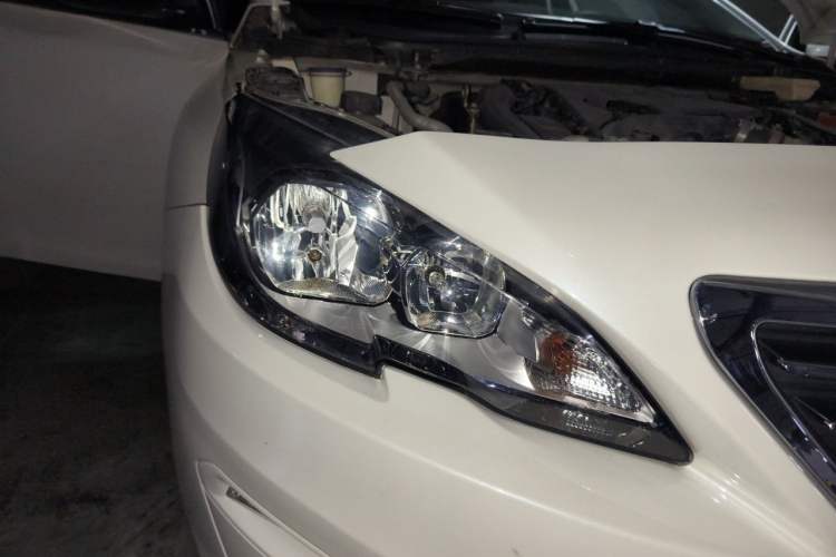 Used Peugeot 408 2016 1.6T Automatic Luxury Edition Right Front Headlight