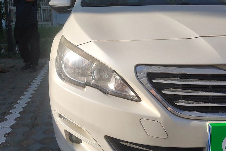 Used Peugeot 408 2016 1.6T Automatic Luxury Edition Right Front Headlight