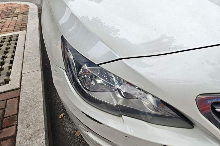 Used Peugeot 408 2016 1.6T Automatic Luxury Edition Right Front Headlight