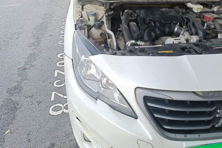 Used Peugeot 408 2016 1.6T Automatic Luxury Edition Right Front Headlight