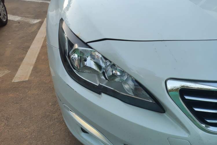 Used Peugeot 408 2016 1.6T Automatic Luxury Edition Right Front Headlight
