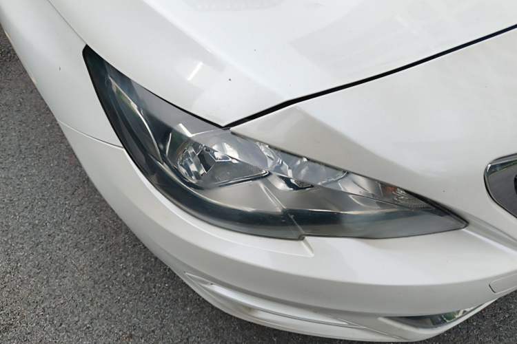 Used Peugeot 408 2016 1.6T Automatic Luxury Edition Right Front Headlight