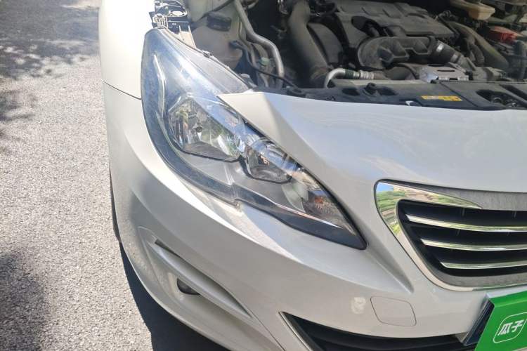 Used Peugeot 408 2016 1.6T Automatic Luxury Edition Right Front Headlight