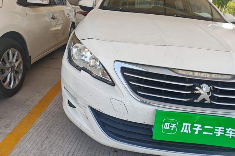 Used Peugeot 408 2016 1.6T Automatic Luxury Edition Right Front Headlight
