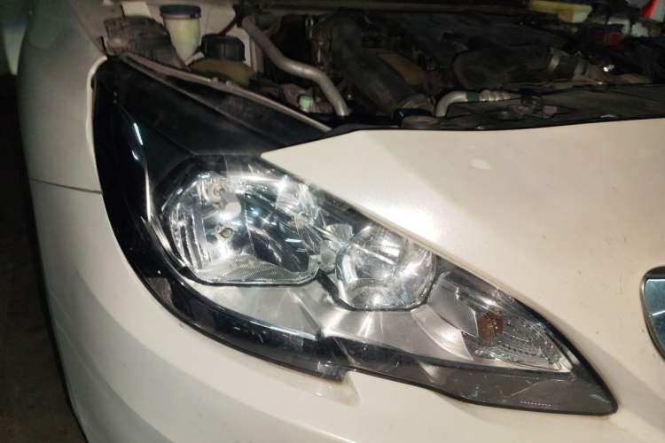 Used Peugeot 408 2016 1.6T Automatic Luxury Edition Right Front Headlight