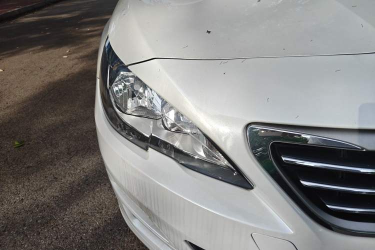 Used Peugeot 408 2016 1.6T Automatic Luxury Edition Right Front Headlight