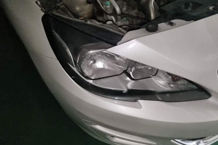 Used Peugeot 408 2016 1.6T Automatic Luxury Edition Right Front Headlight
