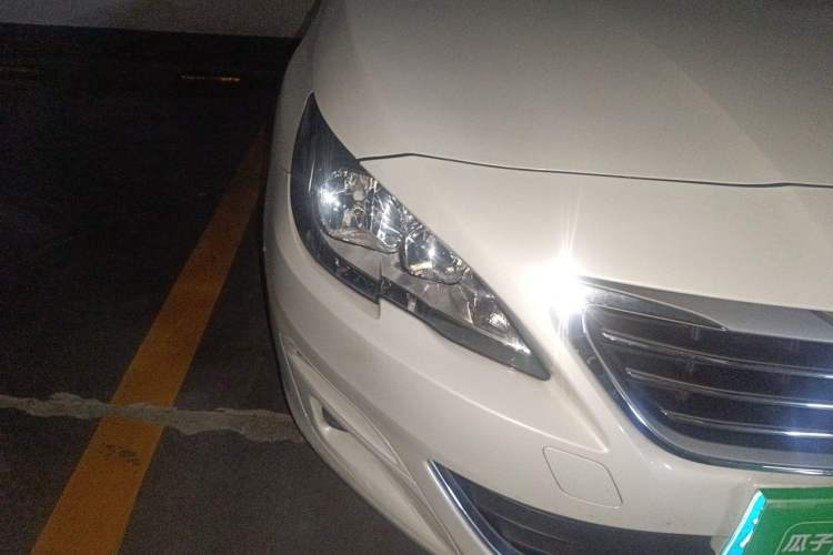 Used Peugeot 408 2016 1.6T Automatic Luxury Edition Right Front Headlight