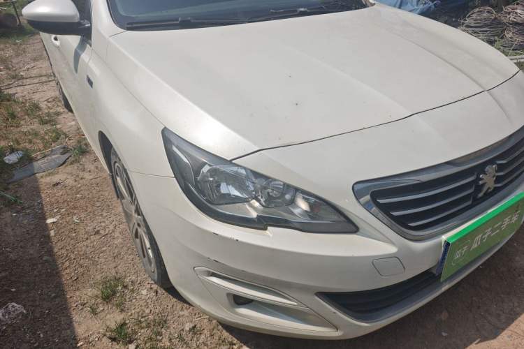 Used Peugeot 408 2016 1.6T Automatic Luxury Edition Right Front Headlight