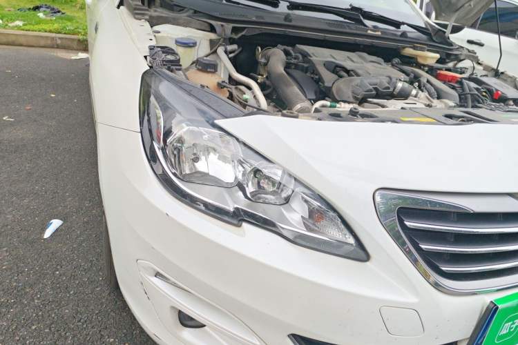 Used Peugeot 408 2016 1.6T Automatic Luxury Edition Right Front Headlight