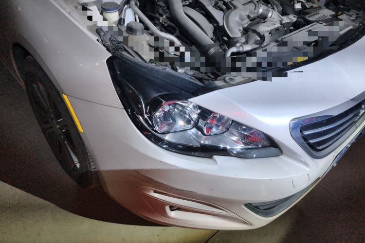 Used Peugeot 408 2016 1.6T Automatic Luxury Edition Right Front Headlight
