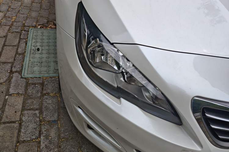 Used Peugeot 408 2016 1.6T Automatic Luxury Edition Right Front Headlight