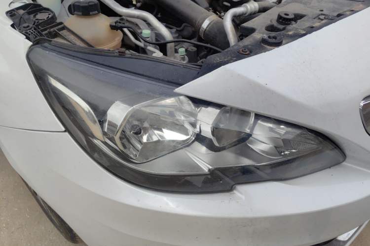 Used Peugeot 408 2016 1.6T Automatic Luxury Edition Right Front Headlight