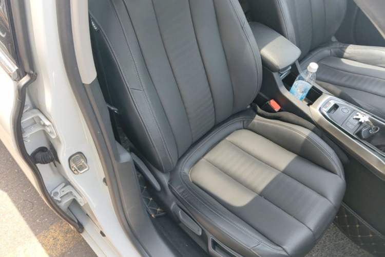 Used Peugeot 408 2016 1.6T Automatic Luxury Edition Right Front Seat