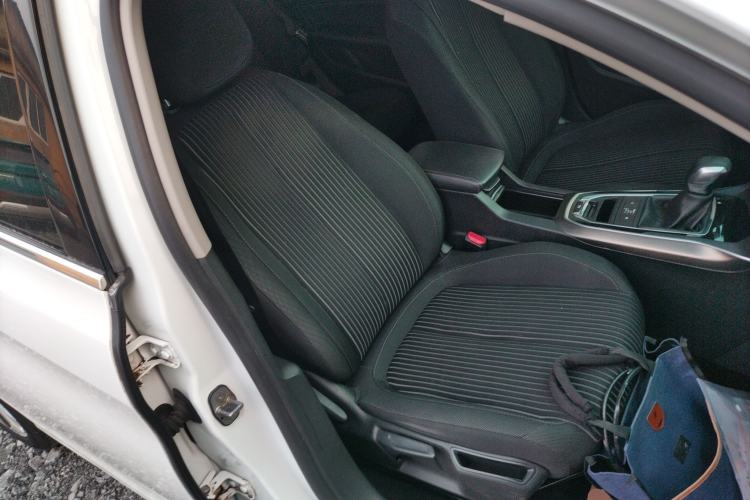 Used Peugeot 408 2016 1.6T Automatic Luxury Edition Right Front Seat